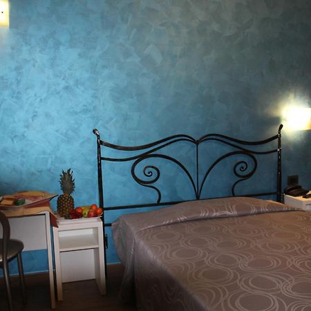 Hotel House Beatrice Milano Chambre photo
